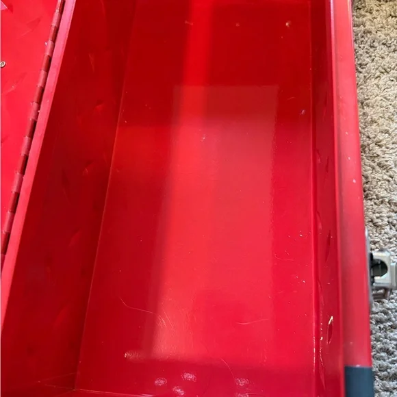 Supreme Diamond Plate Toolbox - Picture 3 of 5